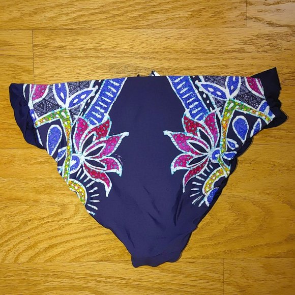 NWT Trina Turk Lotus Batik Bandeau Bikini Top & Reversible Bikini Bottom. 8 - Picture 8 of 10